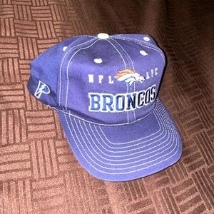 Vintage Pro Player Denver Broncos hat